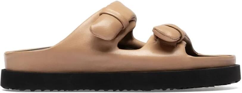 Officine Creative Chora gewatteerde leren slippers Beige