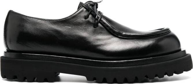 Officine Creative Wisal leren veterschoenen Zwart