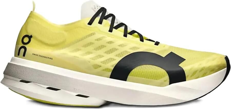 On Cloudboom Strike "Limelight Wolf" sneakers Geel