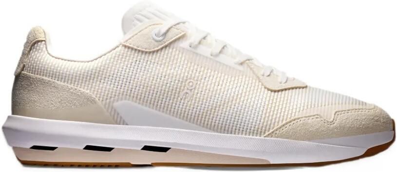 On Cloudmuse shoes Beige