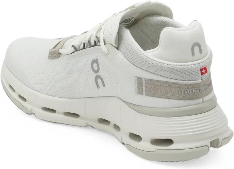 On Cloudnova 2 "Ice Sand" sneakers Wit - Foto 3