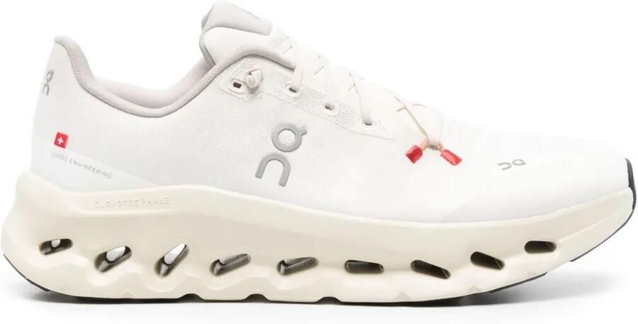 On Cloudtilt mesh sneakers Wit
