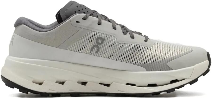On Cloudultra 3 "Rock White" sneakers Grijs