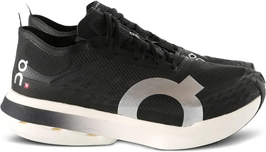 On Cloudboom Strike sneakers Zwart