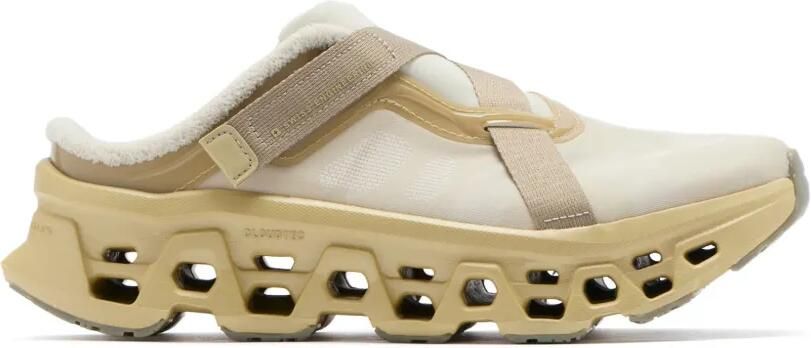 On x FKA Twigs Cloudm ster 3 sneakers Beige