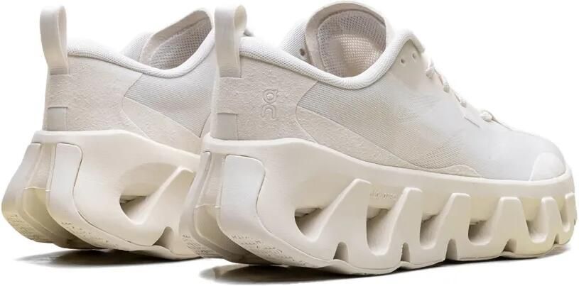 On x Kith K-Tech 1 "Tofu" sneakers Wit