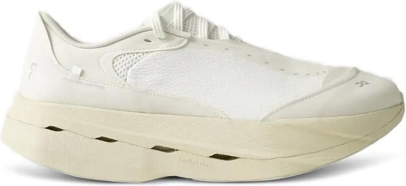 On x PAF Cloudboom Volt sneakers Wit