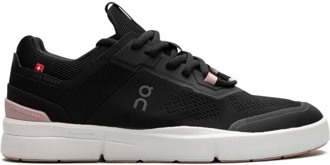 On "The Roger Spin Black Zephyr sneakers" Zwart