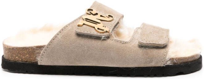 Palm Angels Slippers met logoplakkaat Beige