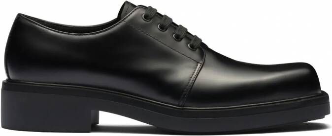 Prada Leren derby schoenen Zwart