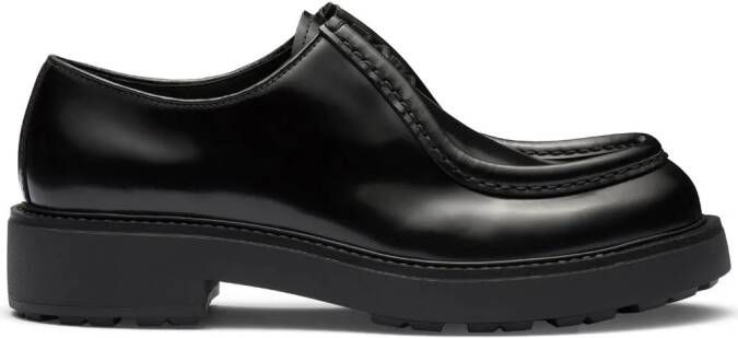 Prada Leren veterschoenen Zwart