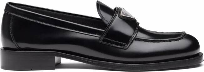 Prada Loafers met logo Zwart