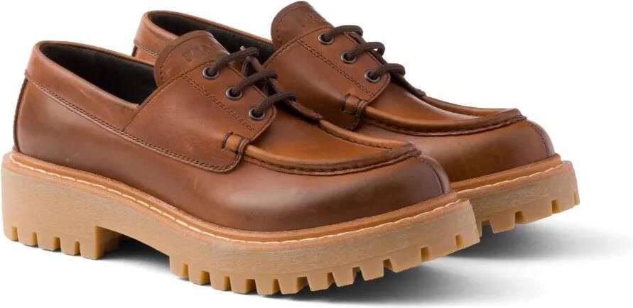Prada 45 mm leren loafers met veters Bruin