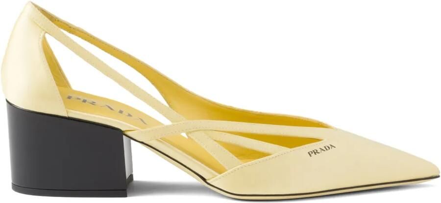 Prada 55 mm satijnen pumps met uitgesneden details Geel