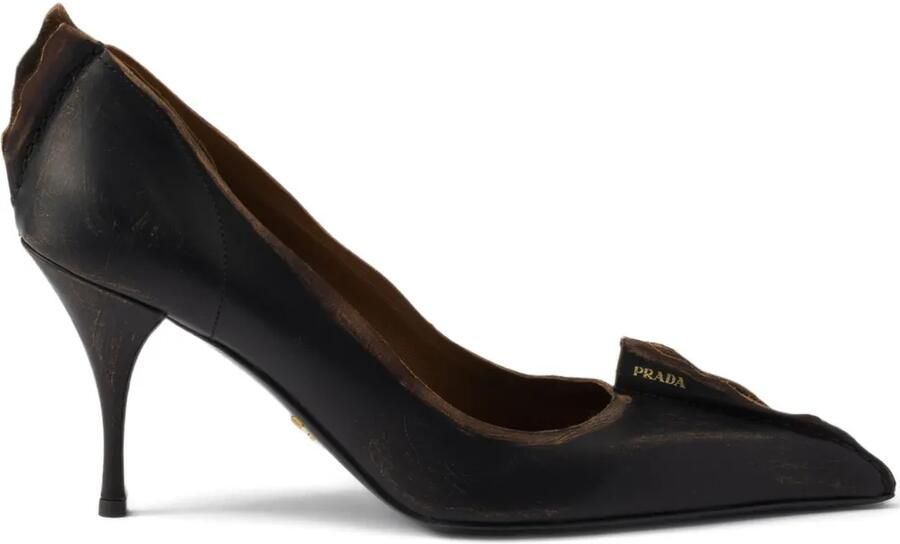 Prada 85 mm Antiqued leren pumps met puntige neus Zwart