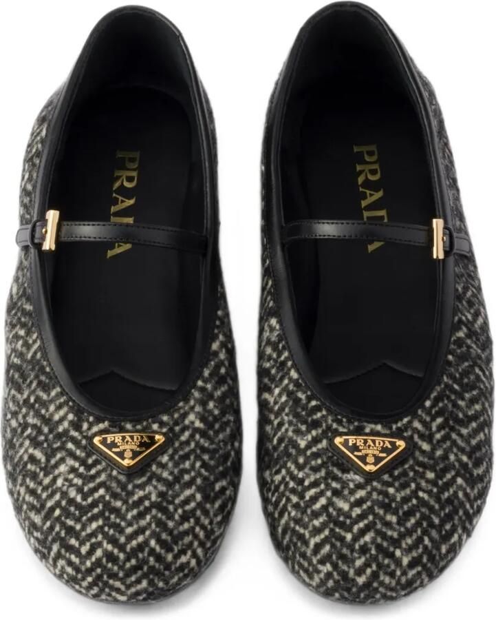 Prada Ballerina's met driehoekige applicatie Zwart - Foto 2
