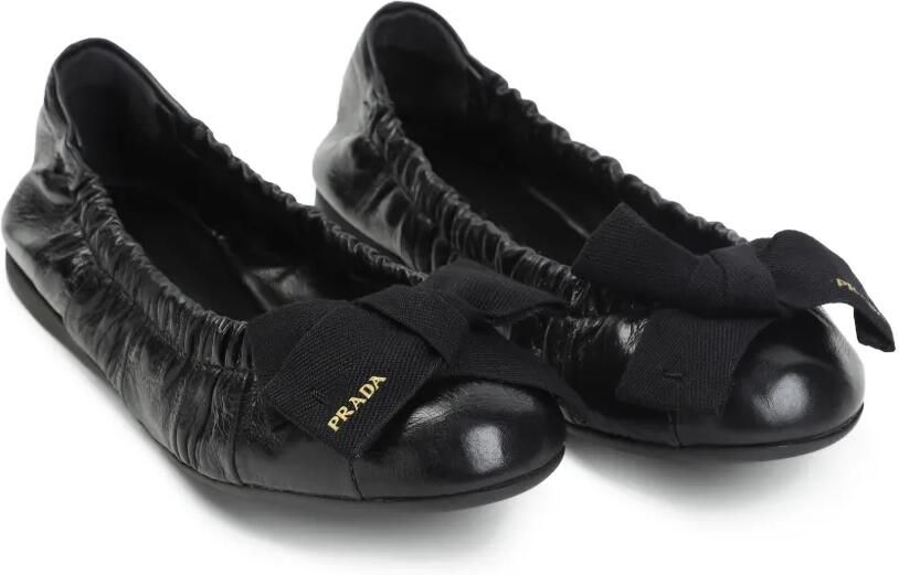 Prada Ballerina's met gekreukt effect en strikdetail Zwart - Foto 3