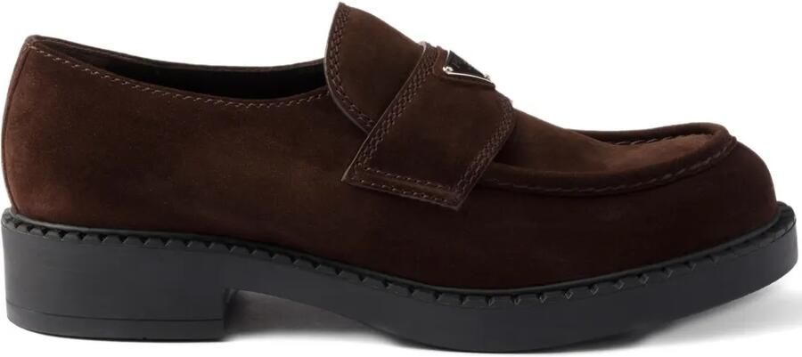 Prada Chocolate loafers met logo Bruin