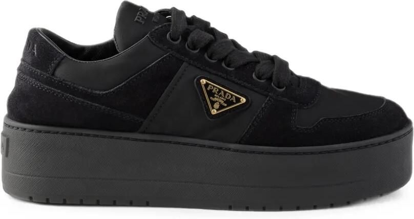 Prada Downtown Bold Re-Nylon en suède sneakers Zwart