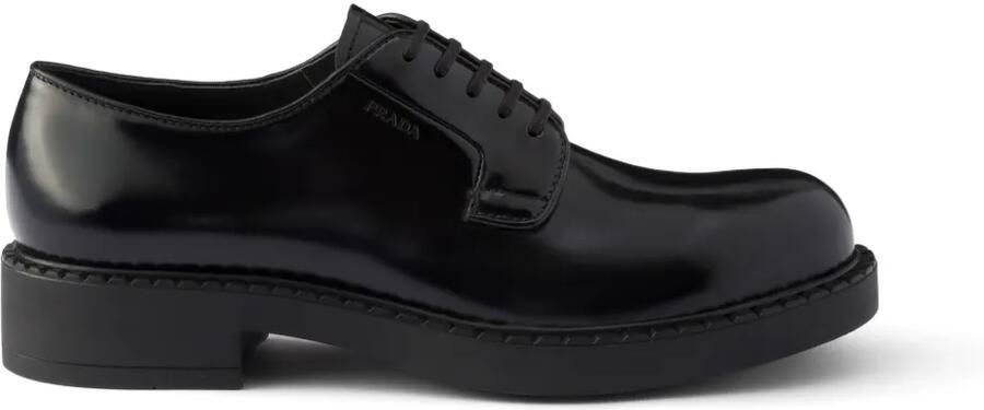 Prada Geborstelde leren derby schoenen Zwart