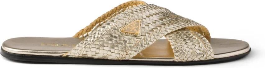 Prada Geweven leren sandalen met gekruiste bandjes Goud