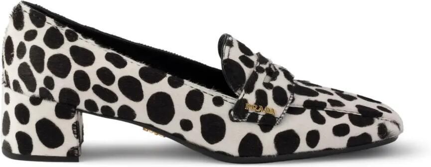 Prada Kalfsleren loafers met print Wit