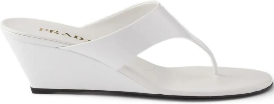 Prada Lakleren sandalen Wit