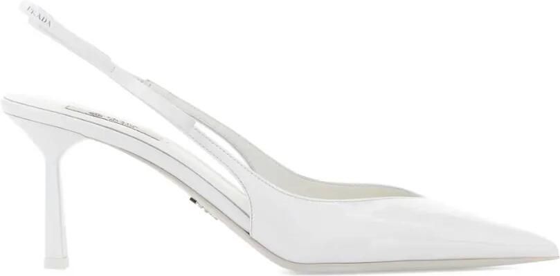 Prada Lakleren slingback pumps Wit