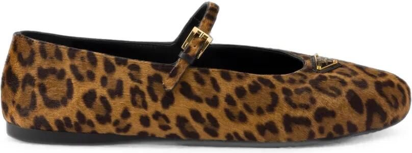Prada Ballerina's met luipaardprint en gespbandje Bruin