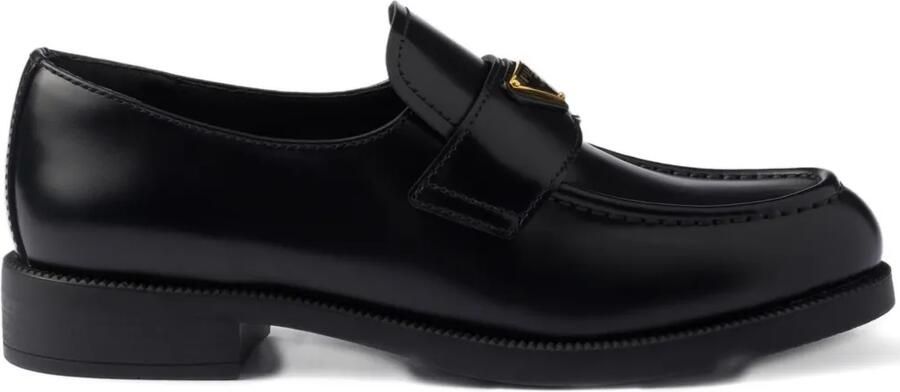 Prada Leren loafers met triangel logo Zwart