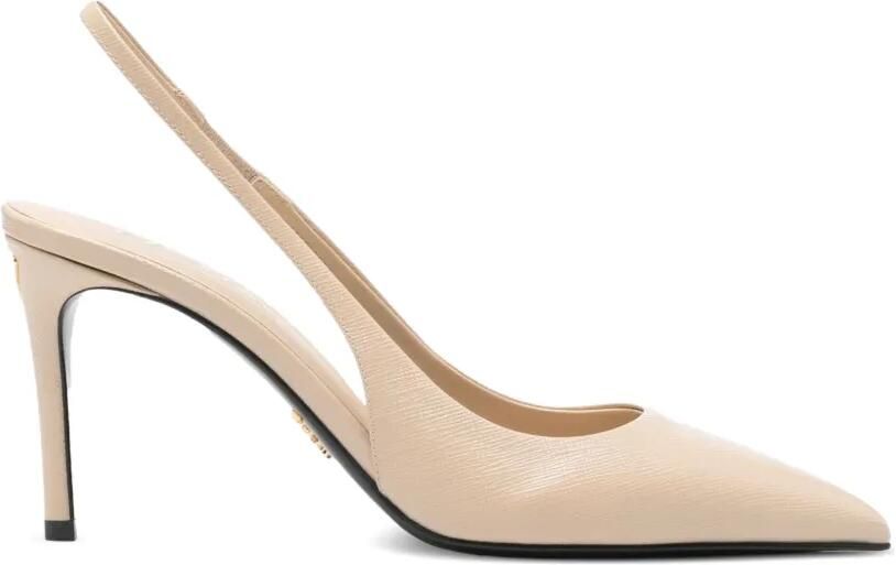 Prada Leren pumps met hak Beige