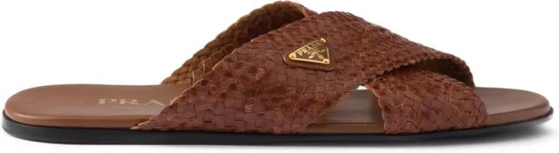 Prada Leren slippers Bruin