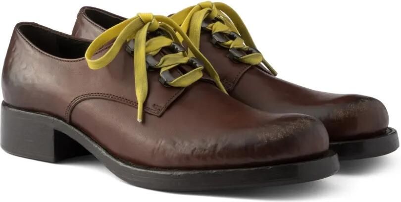 Prada Leren veterschoenen Bruin