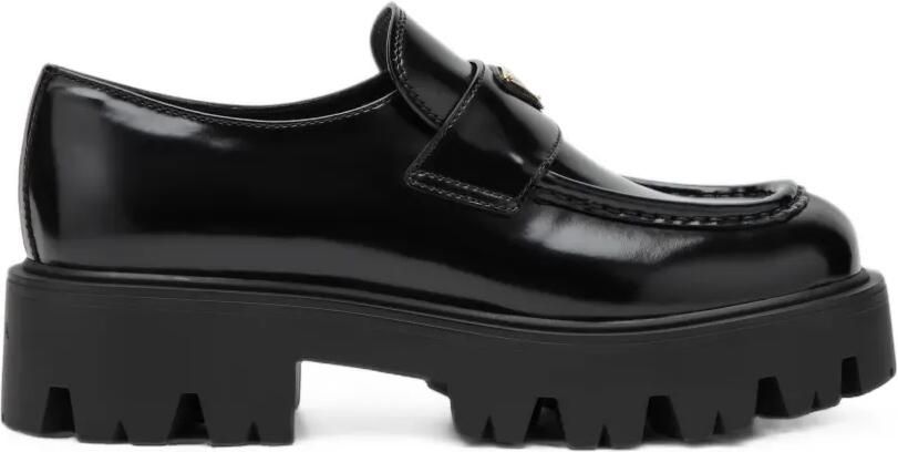 Prada Loafers met emaille Triangle-logo Zwart