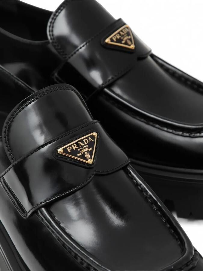 Prada Loafers met emaille Triangle-logo Zwart - Foto 2