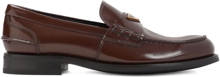 Prada Loafers met logo Bruin