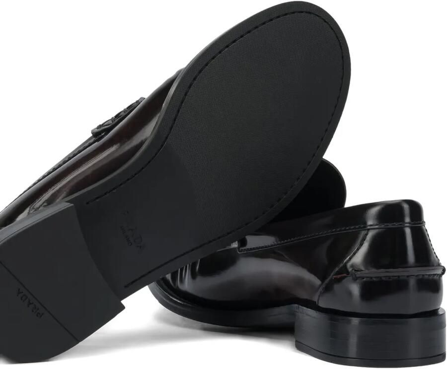 Prada Loafers met logo-reliëf Zwart - Foto 2