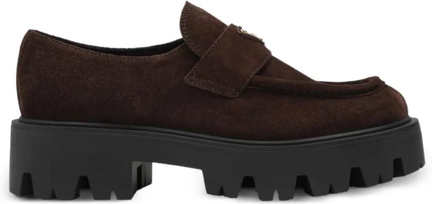 Prada Loafers met logoplakkaat Bruin