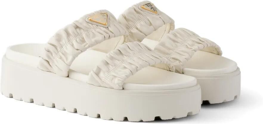 Prada Matelassé nappa leren slippers Beige - Foto 5