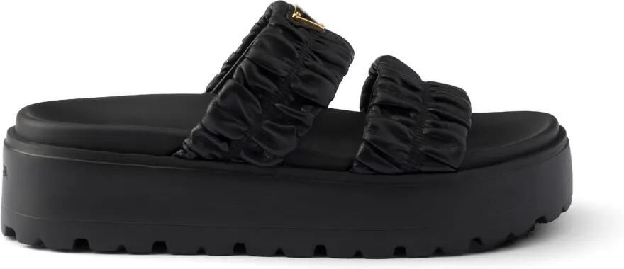 Prada Matelassé nappa leren slippers Zwart