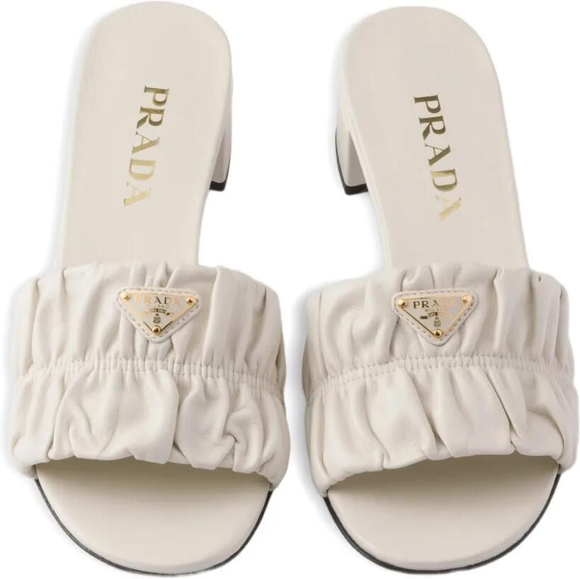Prada Matelassé sandalen met logo-plakkaat en ruches Beige - Foto 2