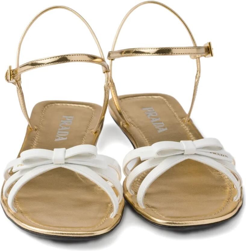 Prada Metallic leren en gelakte sandalen Goud - Foto 2