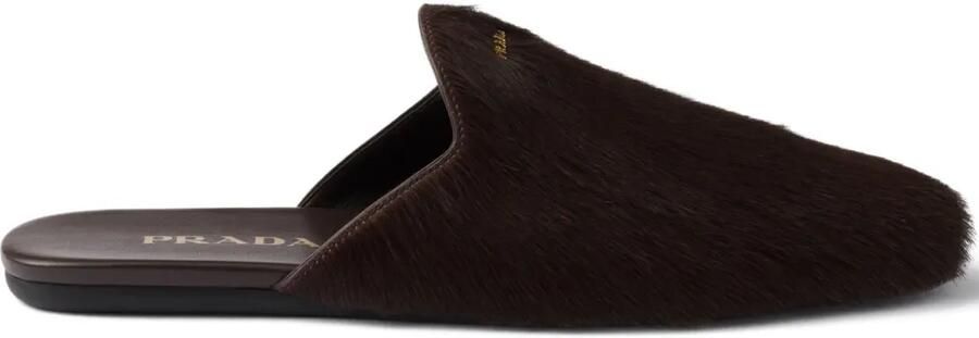 Prada Muiltjes met logoplakkaat en kalfshaar Bruin