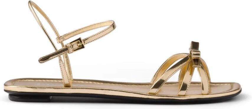 Prada Platte metalen leren sandalen Goud