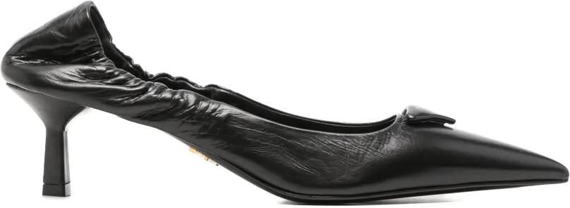 Prada Pumps met logo-plakkaat en ruches Zwart