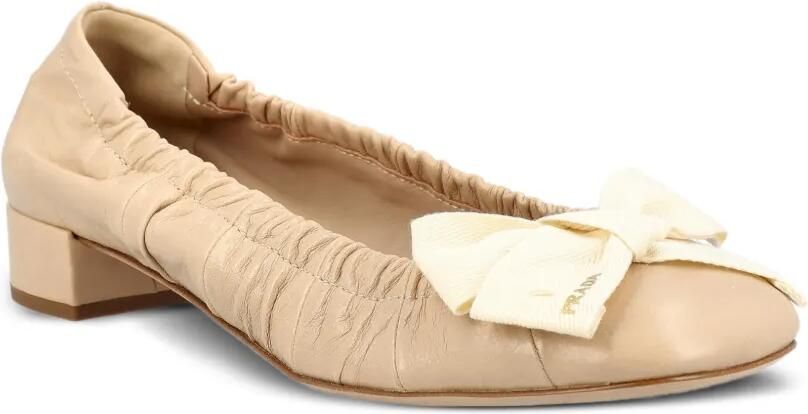 Prada Pumps verfraaid met strik en ruches Beige - Foto 3