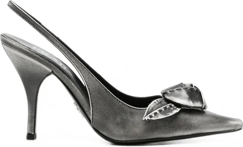 Prada Re-Edition pumps met bloemen-applicatie Grijs