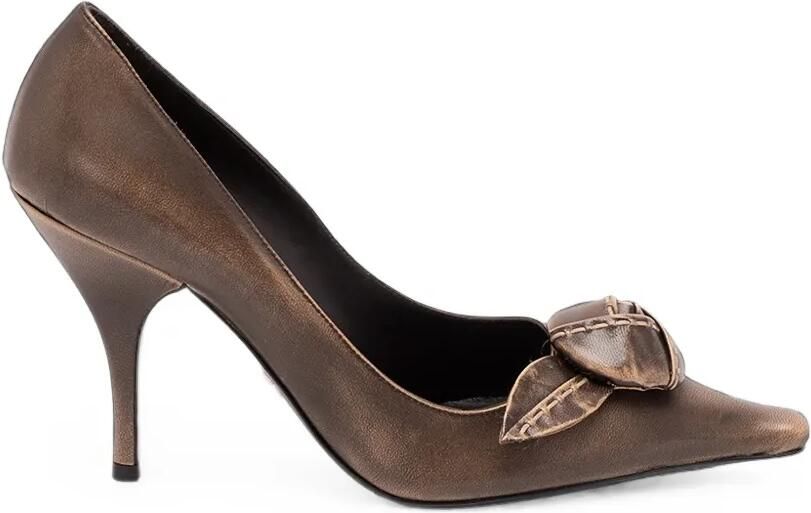 Prada Re-Edition pumps met bloemenapplicatie en hak Grijs