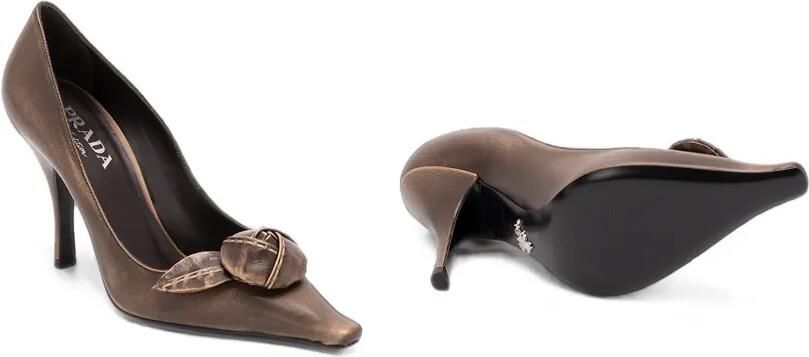 Prada Re-Edition pumps met bloemenapplicatie en hak Grijs - Foto 5
