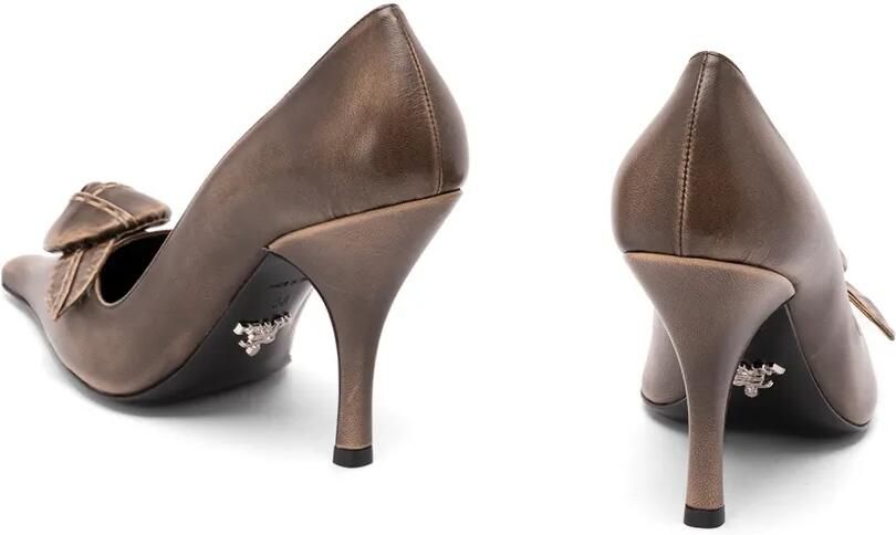 Prada Re-Edition pumps met bloemenapplicatie en hak Grijs - Foto 4